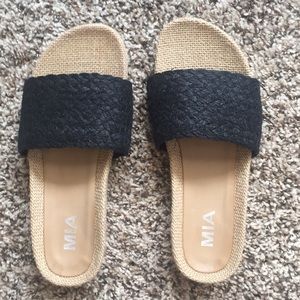 MIA Black Sandals